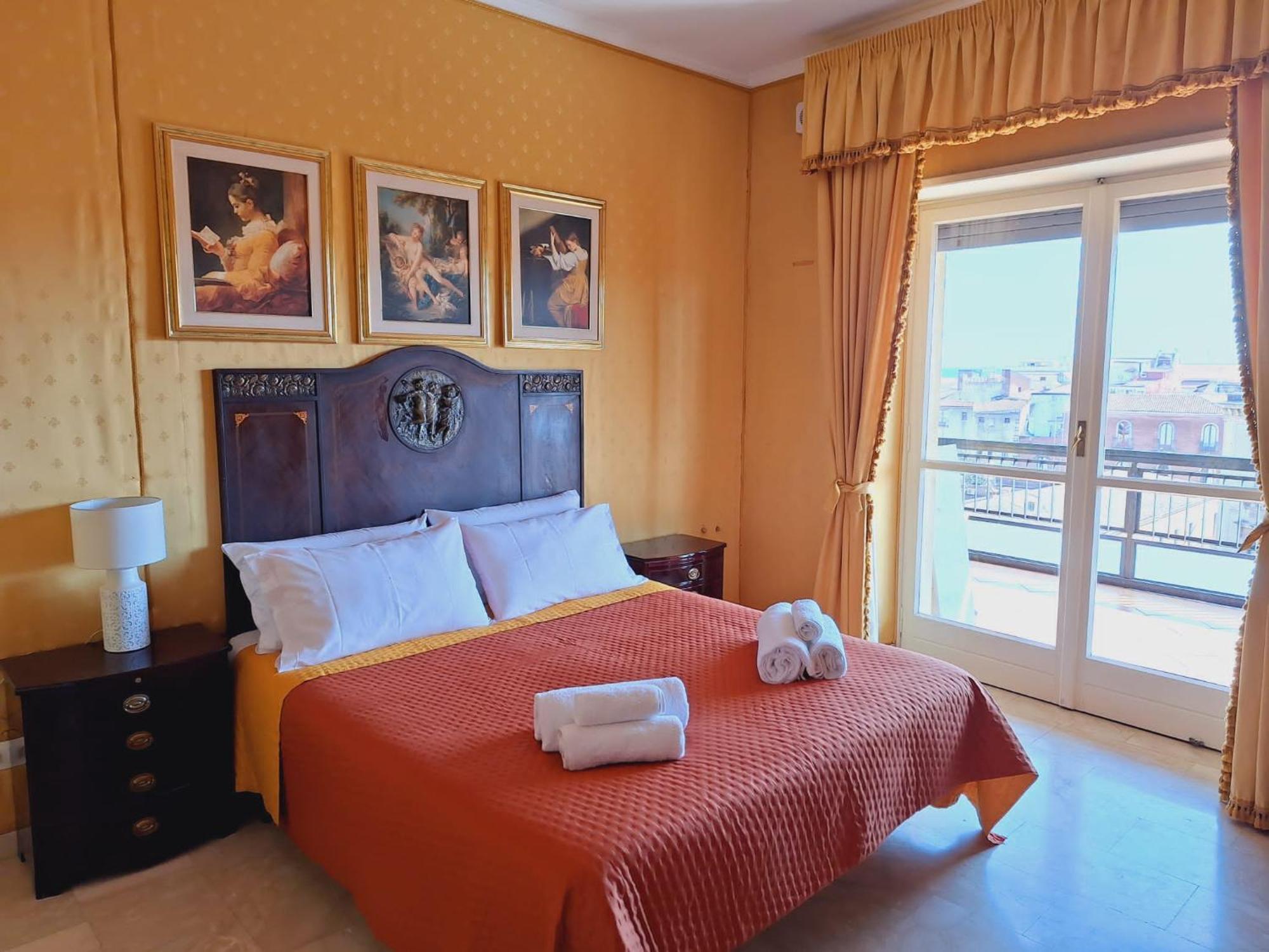 Exclusive Place-piazza Stesicoro-via Etnea