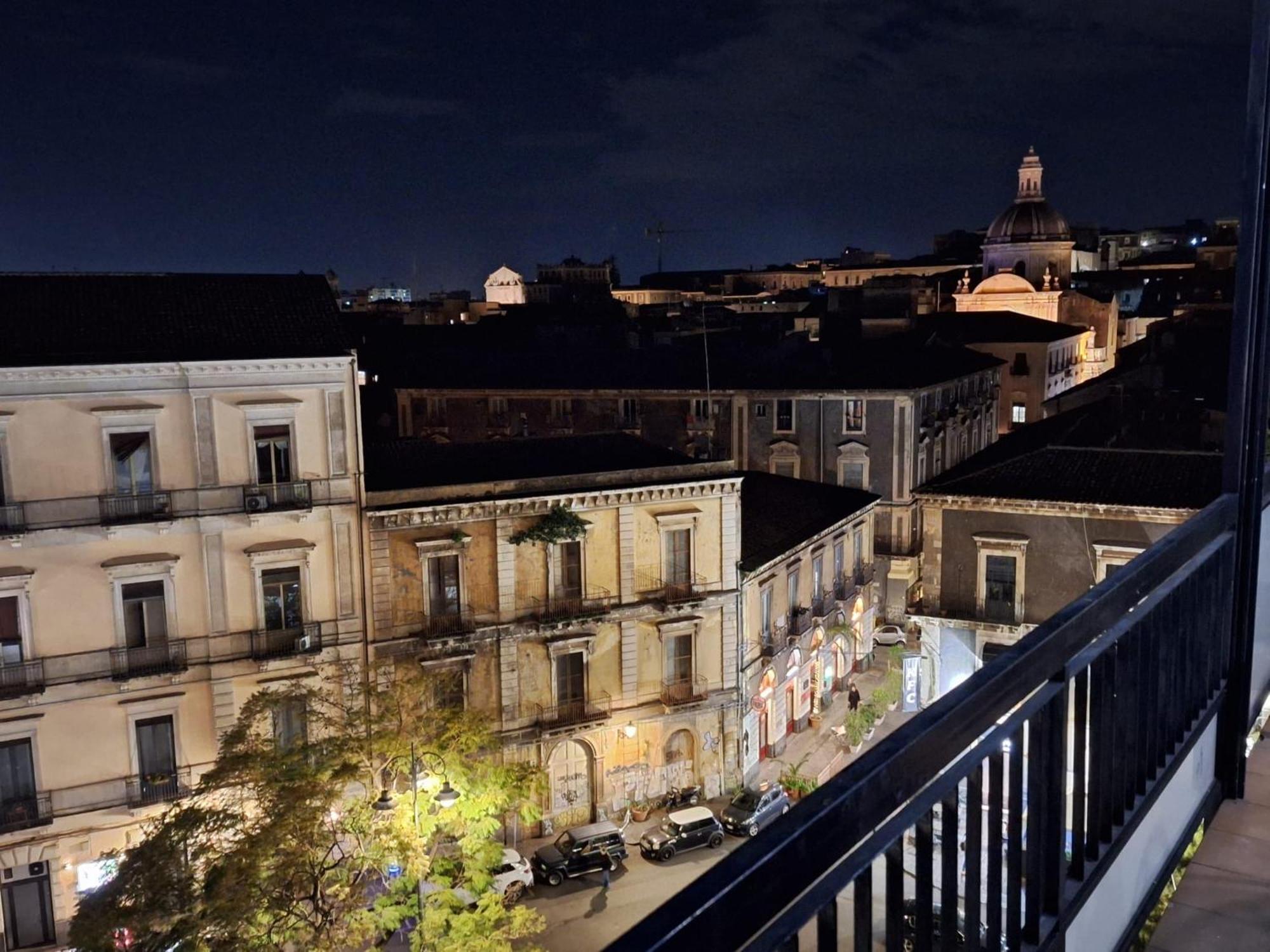 Exclusive Place-piazza Stesicoro-via Etnea Catane